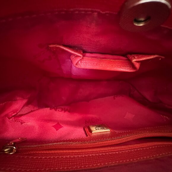 MCM München Red Pebbled Leather Small Tote Bag B9075 - Picture 6 of 16